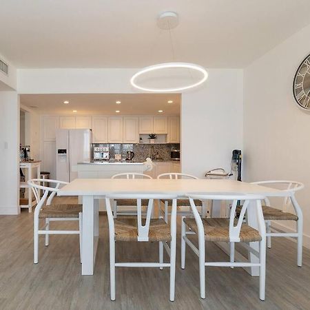 Stunning & Spacious Resort-Style Condo Across From Beach! Miami Beach Dış mekan fotoğraf