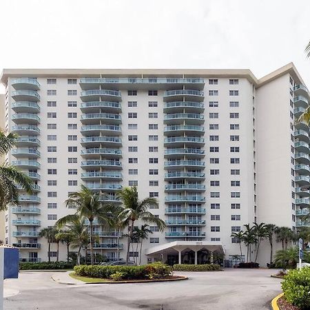 Stunning & Spacious Resort-Style Condo Across From Beach! Miami Beach Dış mekan fotoğraf
