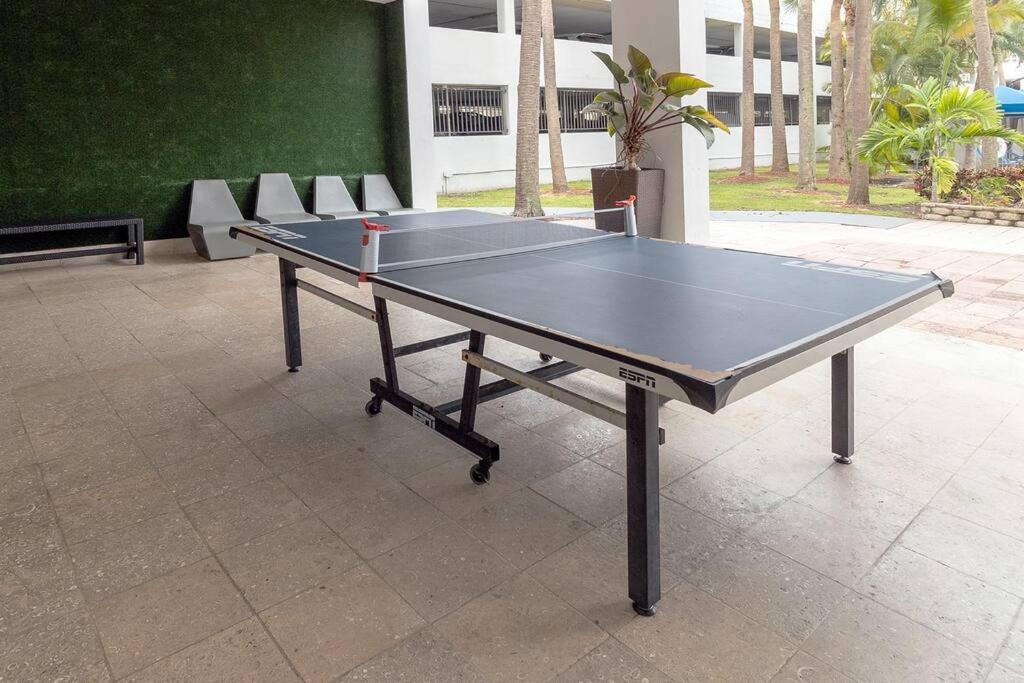 Stunning & Spacious Resort-Style Condo Across From Beach! Miami Beach Dış mekan fotoğraf