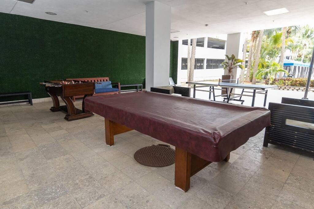 Stunning & Spacious Resort-Style Condo Across From Beach! Miami Beach Dış mekan fotoğraf