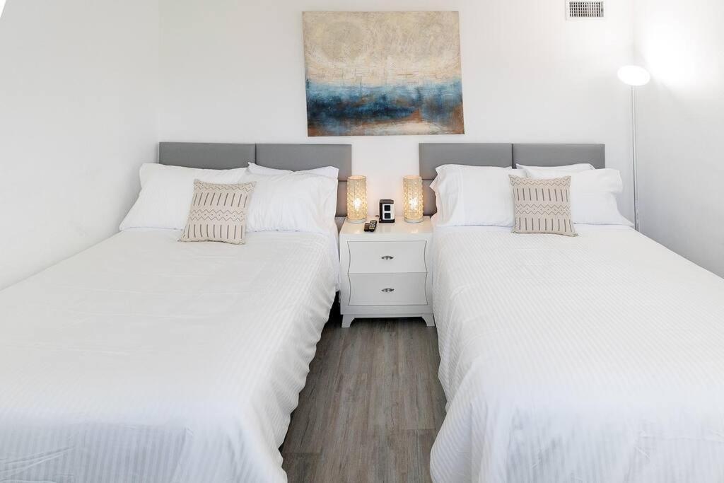 Stunning & Spacious Resort-Style Condo Across From Beach! Miami Beach Dış mekan fotoğraf