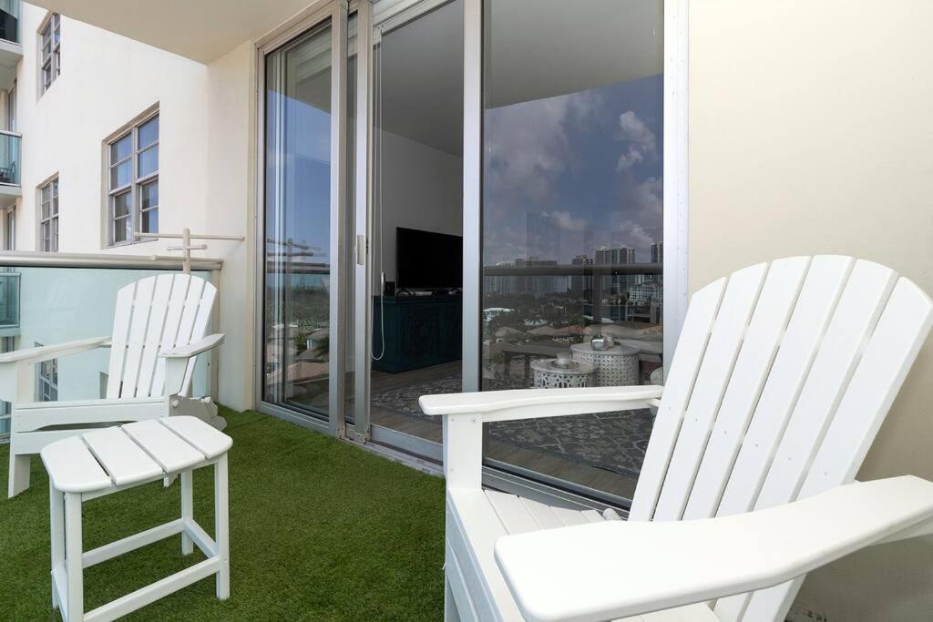Stunning & Spacious Resort-Style Condo Across From Beach! Miami Beach Dış mekan fotoğraf